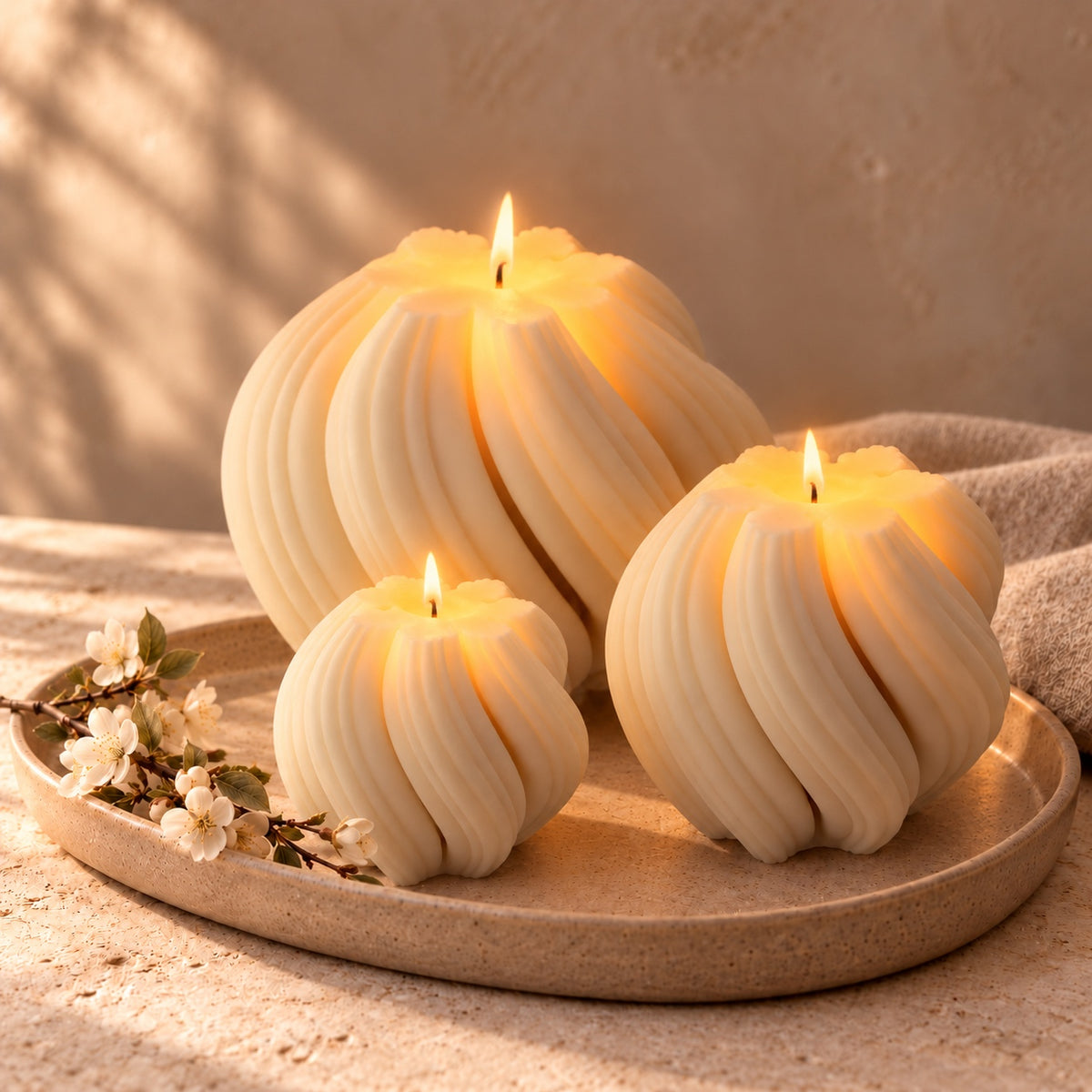 Stella gedraaide handgemaakte kaarsen brandend – 7th Candle