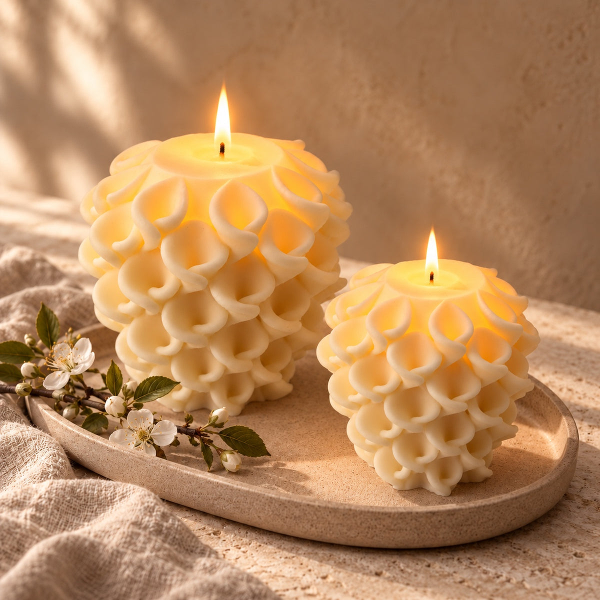 Vivian kaarsen brandend, licht door de krullen – 7th Candle